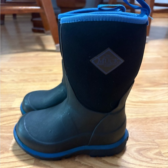 muck boot kids slush master blue black Sz c 10 - Picture 3 of 6